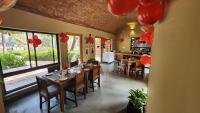 Restaurace v ubytování Pandu Pokhar Eco Adventure Resort