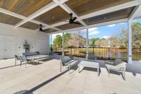 Ein Balkon oder eine Terrasse in der Unterkunft Fairways 228 &quot;Bluegrass Bungalow&quot;