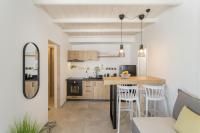 Kuchyňa alebo kuchynka v ubytovaní Nevma Naousa Boutique Apartment