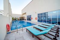 Bazén v ubytování Citymax Hotel Ras Al Khaimah nebo v jeho okolí