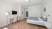 Postel nebo postele na pokoji v ubytování Flat in Zizkov -204-