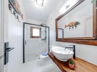 Kúpeľňa v ubytovaní Villa Villa Lantana by Interhome