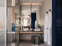Mondrian Singapore Duxtonにあるバスルーム