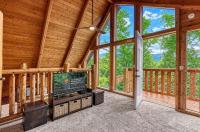 Bucky's Bungalow, Hot Tub, 1089 of FREE Attraction tickets for each paid day, Dollywood and More!にあるテレビまたはエンターテインメントセンター