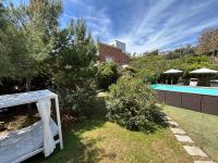 The swimming pool at or close to Villa Lina