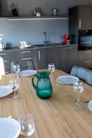 Kuchyň nebo kuchyňský kout v ubytování Luxury Loft Apartment Akureyri