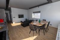 TV a/nebo společenská místnost v ubytování Luxury Loft Apartment Akureyri