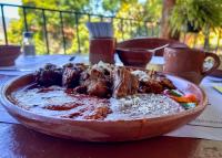 Jídlo v hotelu nebo okolí