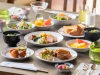 Jídlo v hotelu nebo okolí