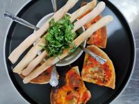 Jídlo v hotelu nebo okolí