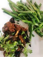 Jídlo v hotelu nebo okolí