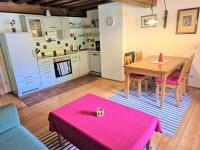 Kuchnia lub aneks kuchenny w obiekcie Ferienlounge Bluntausee