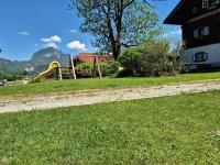 Plac zabaw dla dzieci w obiekcie Ferienlounge Bluntausee