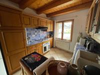 Kuchnia lub aneks kuchenny w obiekcie Maison 100m2 - 3 chambres