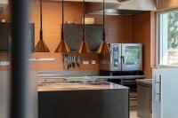 A kitchen or kitchenette at Boutiquehotel ZOMM in Seefeld