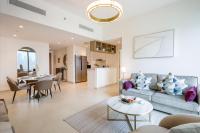 Posezení v ubytování Livbnb Suites - Lavish 2BR w/ Burj Khalifa Views & Near Dubai Mall