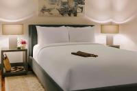 Ein Bett oder Betten in einem Zimmer der Unterkunft Sonder by Marriott Bonvoy The Schaeffer Apartments French Quarter