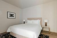 Sonder by Marriott Bonvoy Pivot Apartments Capitol Hillにあるベッド