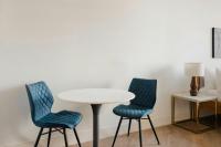 Sonder by Marriott Bonvoy Pivot Apartments Capitol Hillにあるシーティングエリア