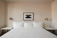 Sonder by Marriott Bonvoy Pivot Apartments Capitol Hillにあるベッド