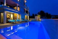 Bazén v ubytovaní Boutique Hotel Valsabbion alebo v jeho blízkosti