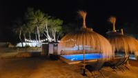 The swimming pool at or close to Casa Caledonia - Appartement dans villa avec jardin arboré et piscine à 500 M de la mer