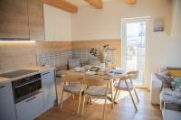 Kuchyň nebo kuchyňský kout v ubytování Nora Apartments