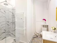 Kúpeľňa v ubytovaní Cozy Apartment - Champs Elysees - Wagram