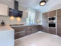 Kuchyň nebo kuchyňský kout v ubytování Apartment Nina by Interhome
