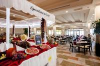 Jídlo v hotelu nebo okolí