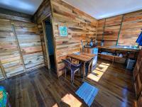 Arboura Eco Cabinsにあるキッチンまたは簡易キッチン