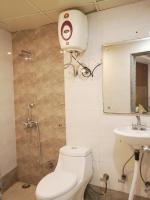 Hotel Air City Near Delhi Aiportにあるバスルーム
