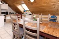 Gästehaus Hauserにあるキッチンまたは簡易キッチン