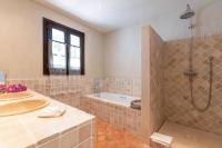 Koupelna v ubytování Villa Casa Sol Encantadora villa con piscina