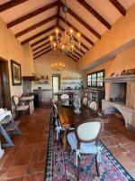 Posezení v ubytování Villa Casa Sol Encantadora villa con piscina