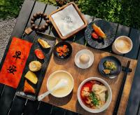 Φαγητό σε αυτό το ξενοδοχείο ή κάπου εκεί κοντά