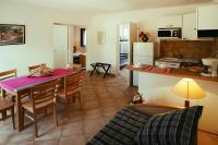 Kuchnia lub aneks kuchenny w obiekcie Lovely apartment in Borgo with shared pool