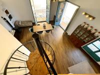 Posezení v ubytování Gran apartamento con vista a las torres de Quart