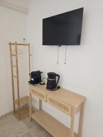 Telewizja i/lub zestaw kina domowego w obiekcie Les Saladelles