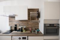 Kuchnia lub aneks kuchenny w obiekcie L'Arty - Très joli studio moderne place Valmy