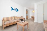 Część wypoczynkowa w obiekcie Apartamentos Playa Marina