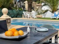 Bazén v ubytování VH CostaBlanca - CASA MORA nebo v jeho okolí