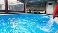 Bazén v ubytování Holiday Home Gustirna nebo v jeho okolí