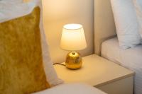 Ein Bett oder Betten in einem Zimmer der Unterkunft Chalet Homes - LUX New Studio With 2 Double Beds in Downtown Dubai