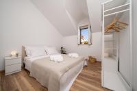 Postel nebo postele na pokoji v ubytování Heritage Island Escape - Casa Bola- Boutique Retreat