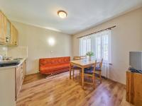 Kuchyň nebo kuchyňský kout v ubytování Apartment Koreff-4 by Interhome