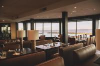 O zonă de relaxare la The Jordan Hotel Ramada by Wyndham