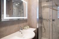 A bathroom at Hotel Dei Congressi