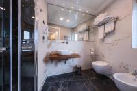 A bathroom at Hotel Dei Congressi
