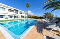 The swimming pool at or close to Salt Apartments Reina Sol